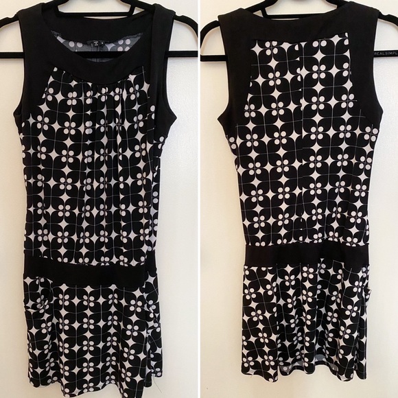 S Flapper Style Drop Waist Dress - Picture 2 of 4